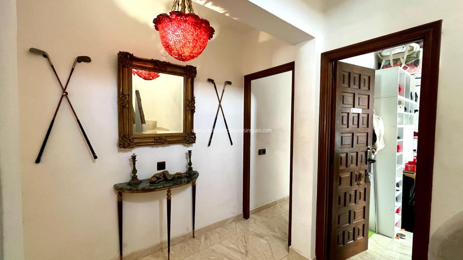 Resale - Detached Villa - Villamartin