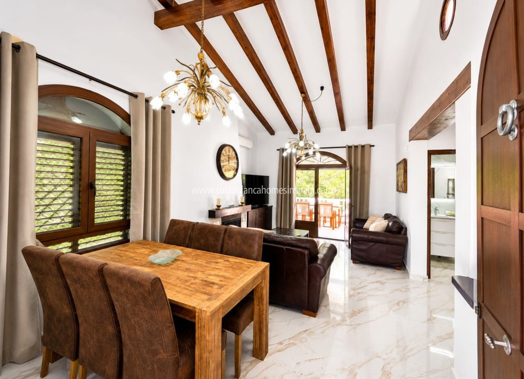 Resale - Detached Villa - Villamartin