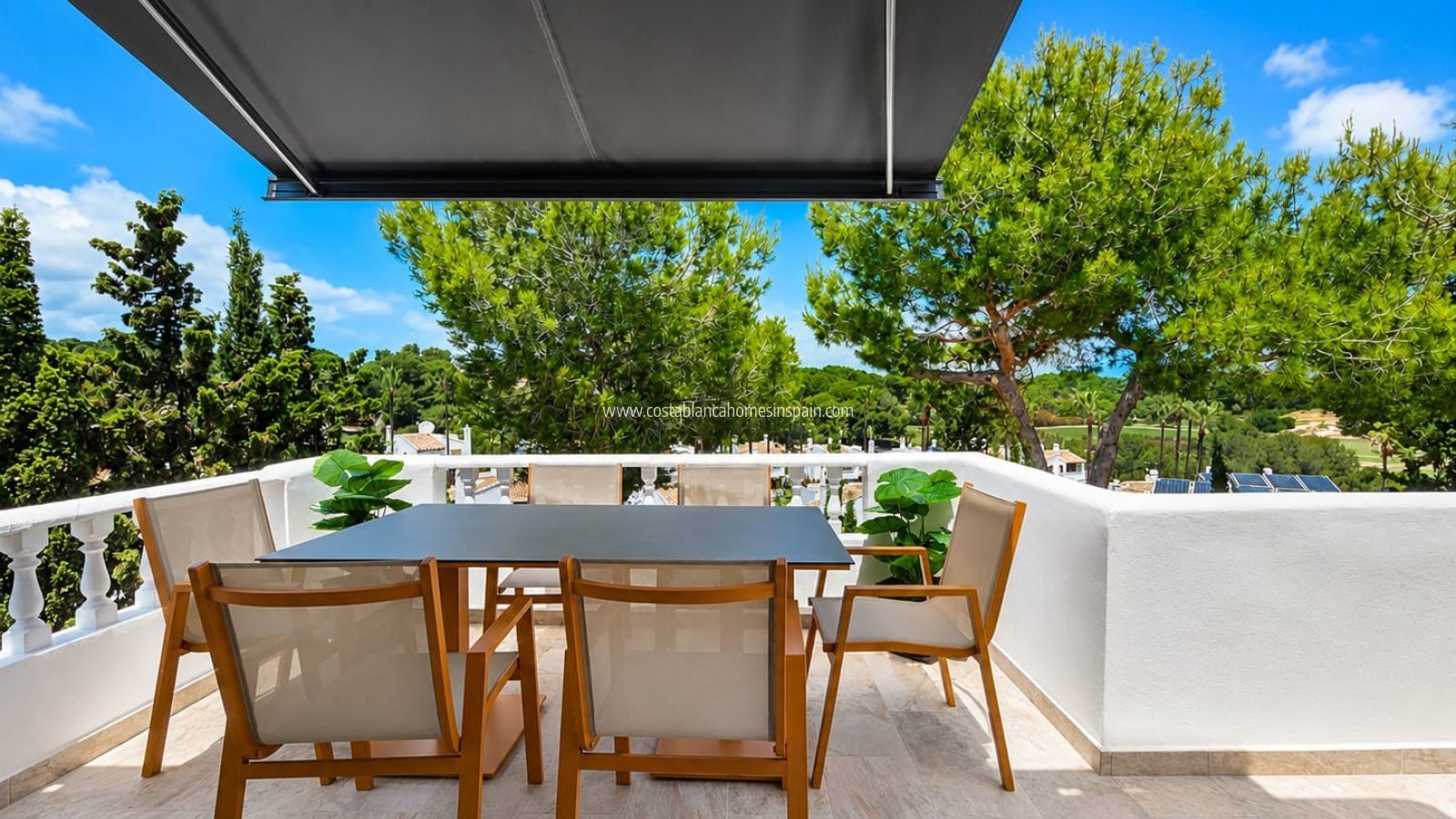 Resale - Detached Villa - Villamartin