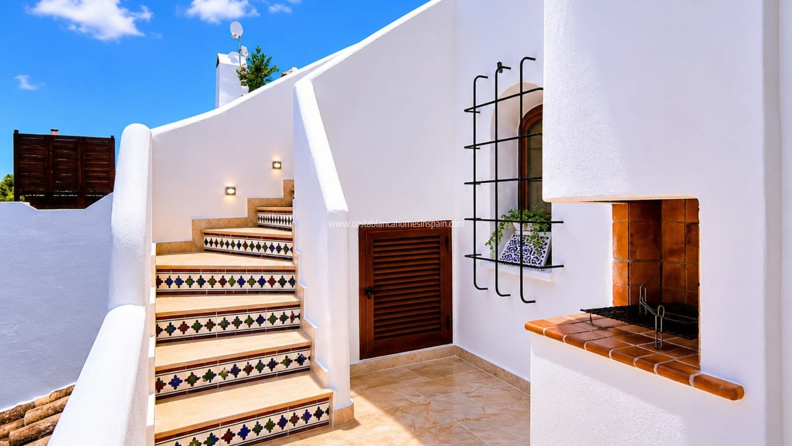 Resale - Detached Villa - Villamartin