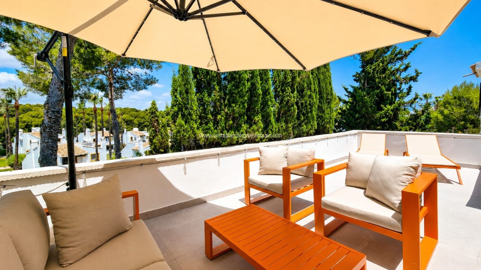 Resale - Detached Villa - Villamartin