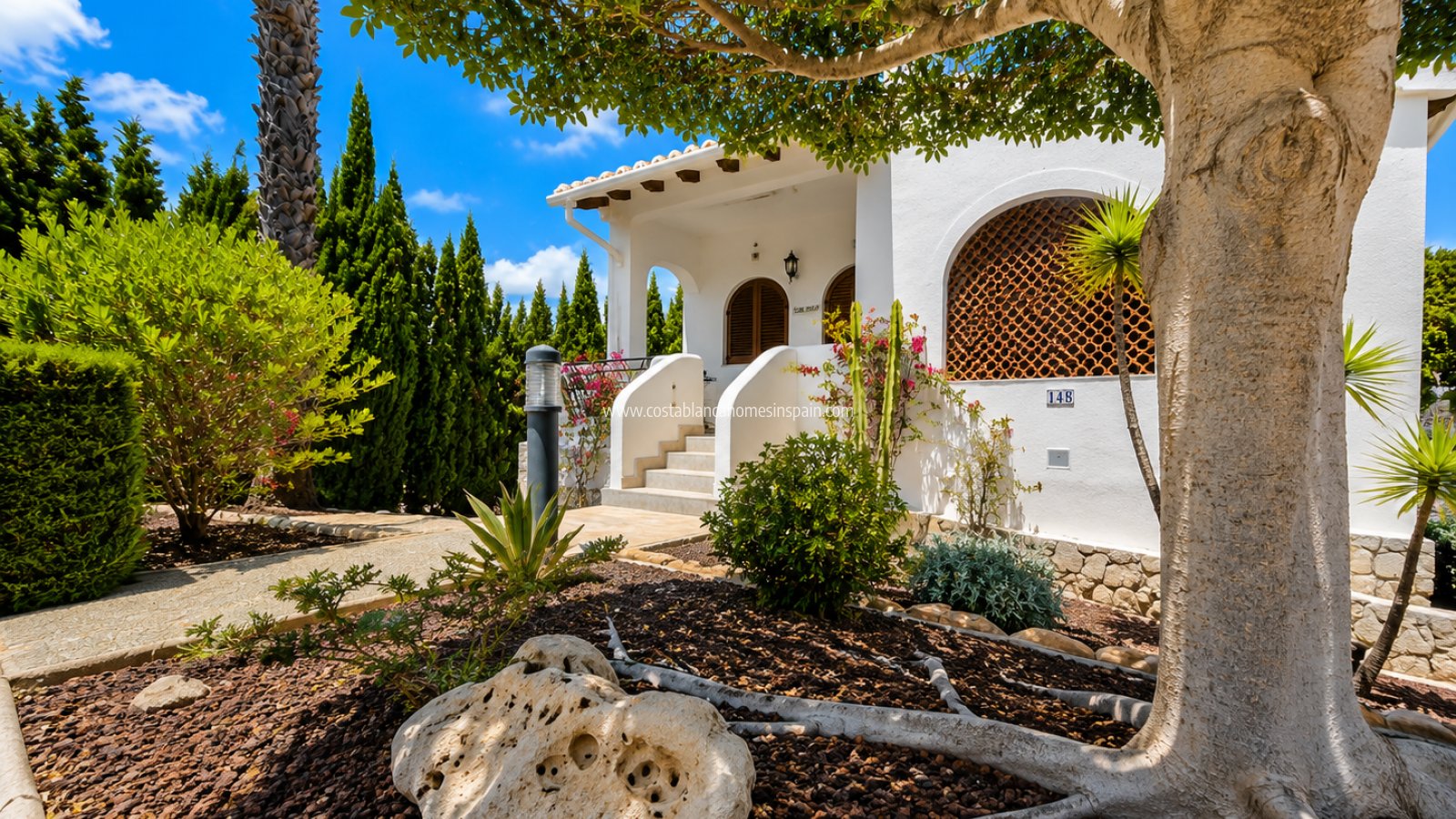 Resale - Detached Villa - Villamartin
