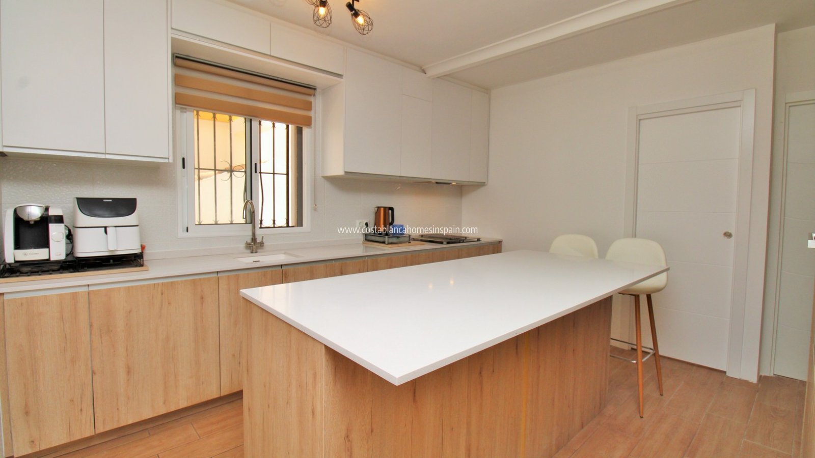 Resale - Detached Villa - Villamartin