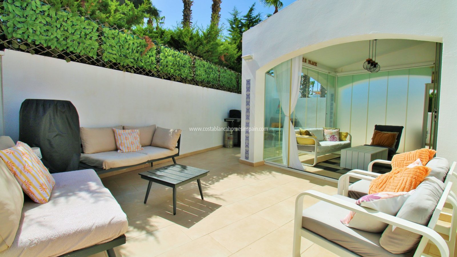 Resale - Detached Villa - Villamartin