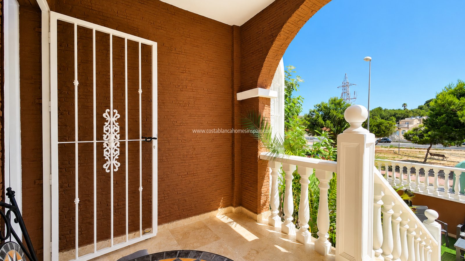 Resale - Detached Villa - Villamartin