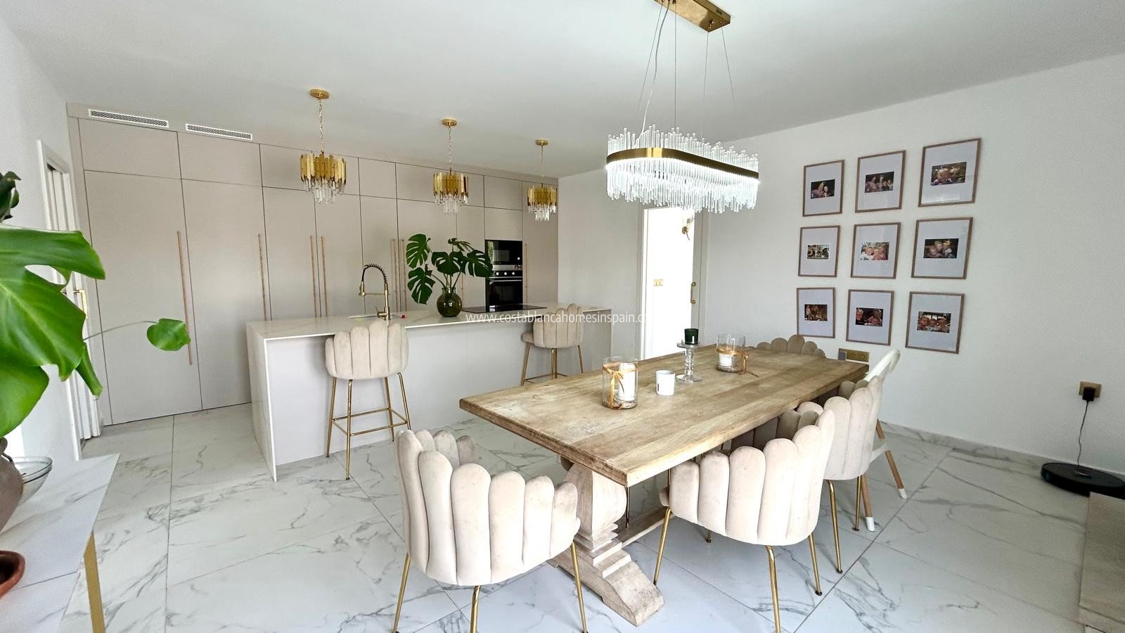 Resale - Detached Villa - Villamartin
