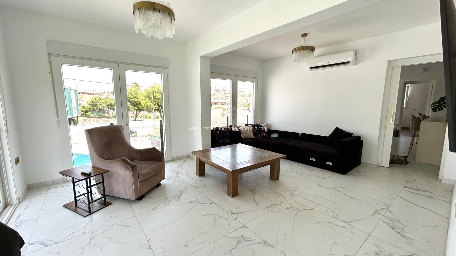 Resale - Detached Villa - Villamartin