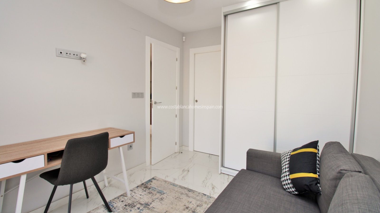 Resale - Detached Villa - Villamartin