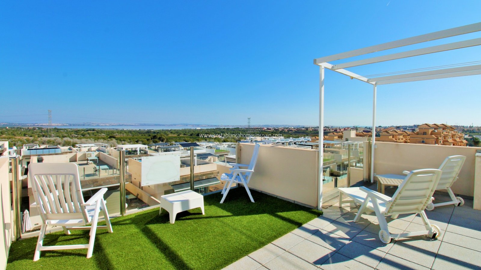 Resale - Detached Villa - Villamartin