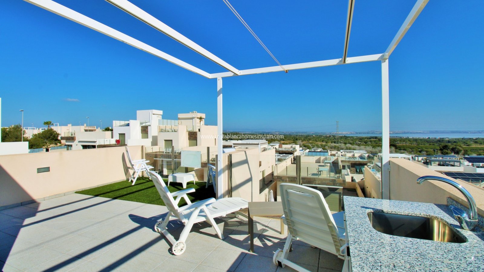 Resale - Detached Villa - Villamartin