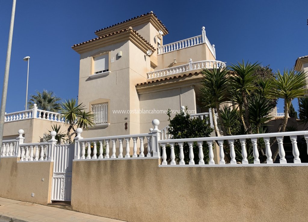 Resale - Detached Villa - Villamartin
