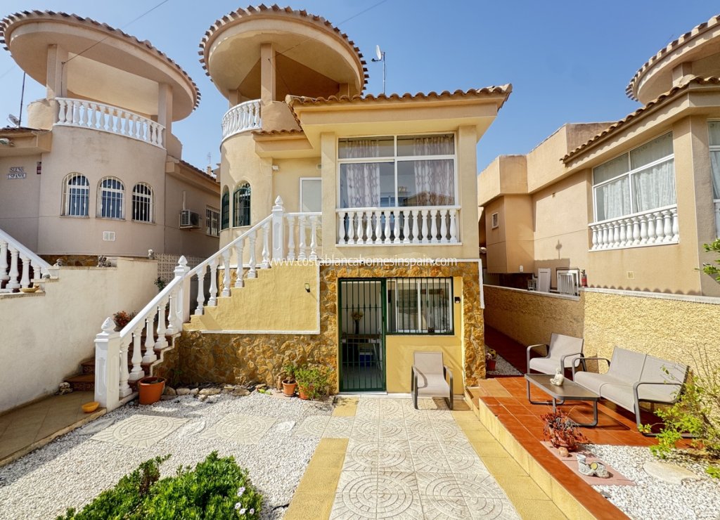 Resale - Detached Villa - Villamartin