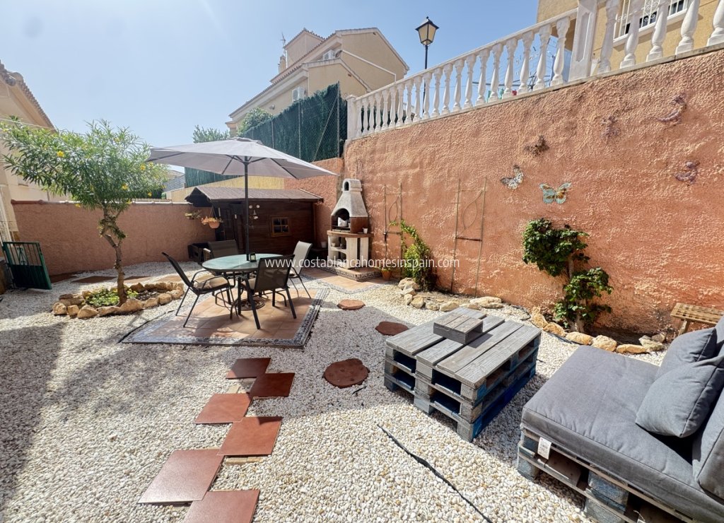 Resale - Detached Villa - Villamartin