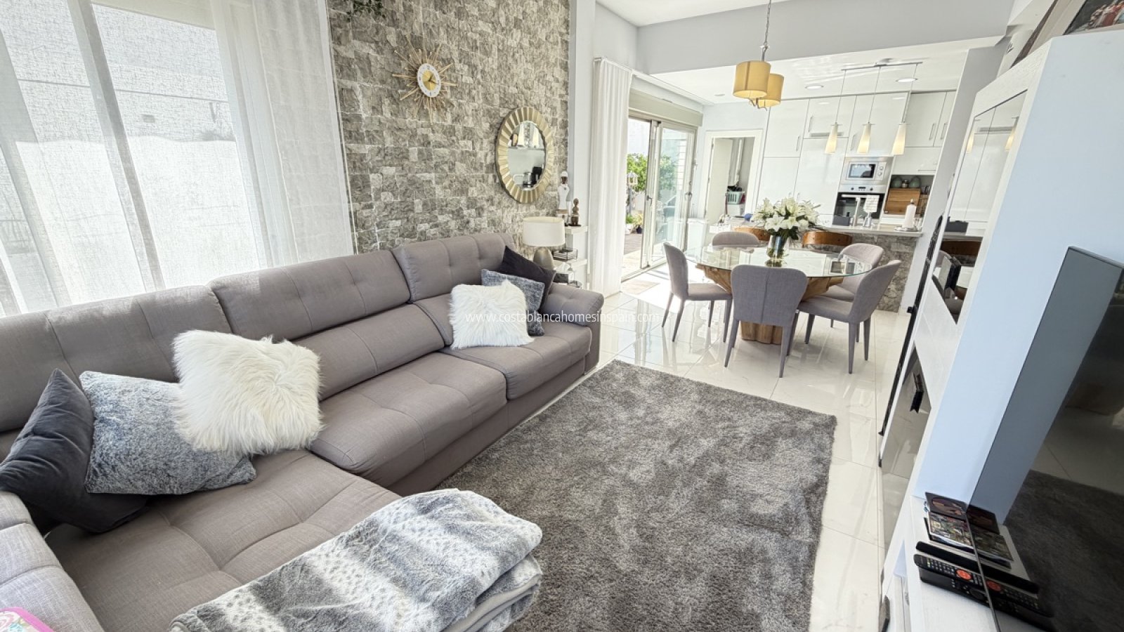 Resale - Detached Villa - Villamartin