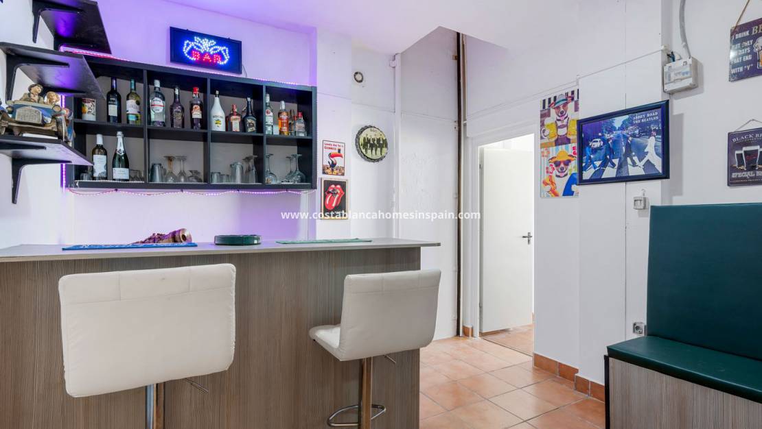 Resale - Detached Villa - Villamartin