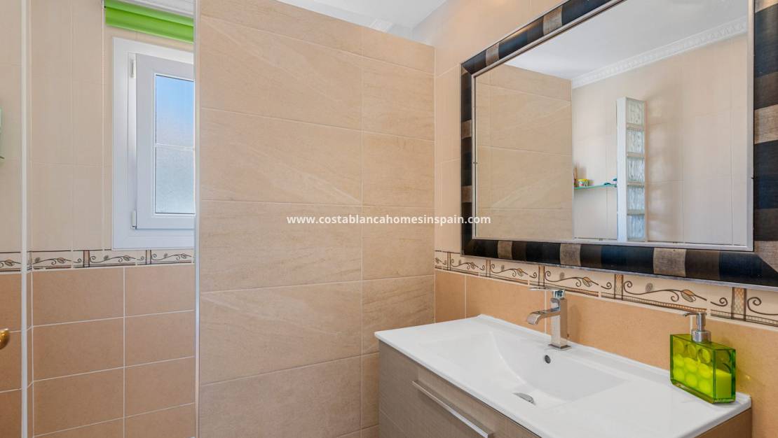 Resale - Detached Villa - Villamartin