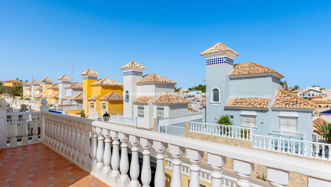 Resale - Detached Villa - Villamartin