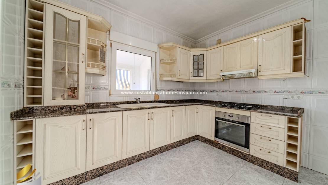 Resale - Detached Villa - Villamartin