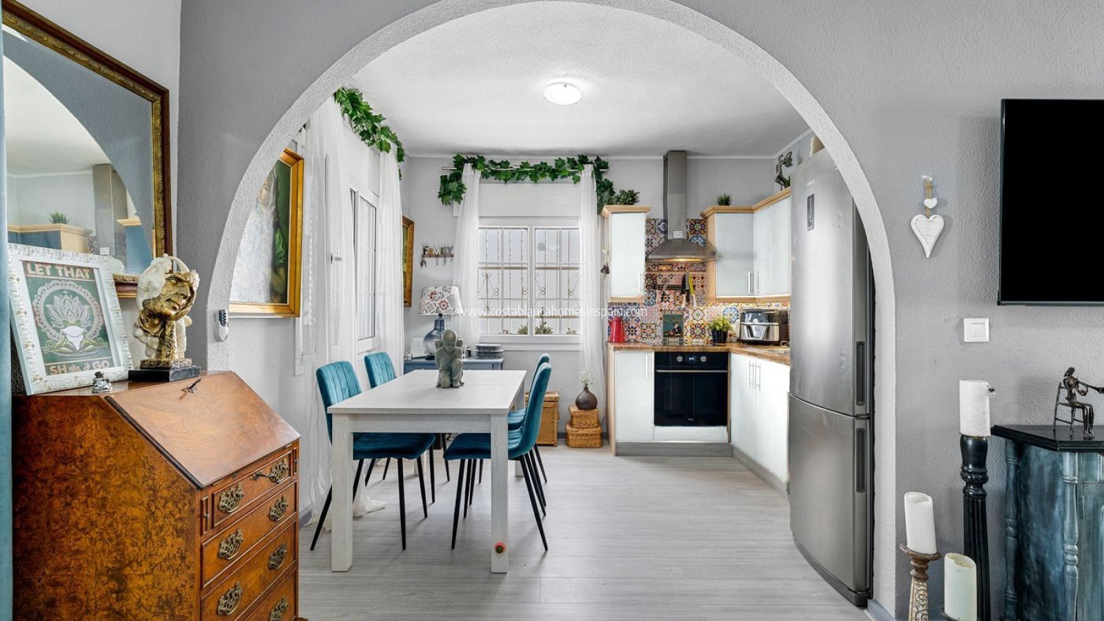 Resale - Detached Villa - Villamartin