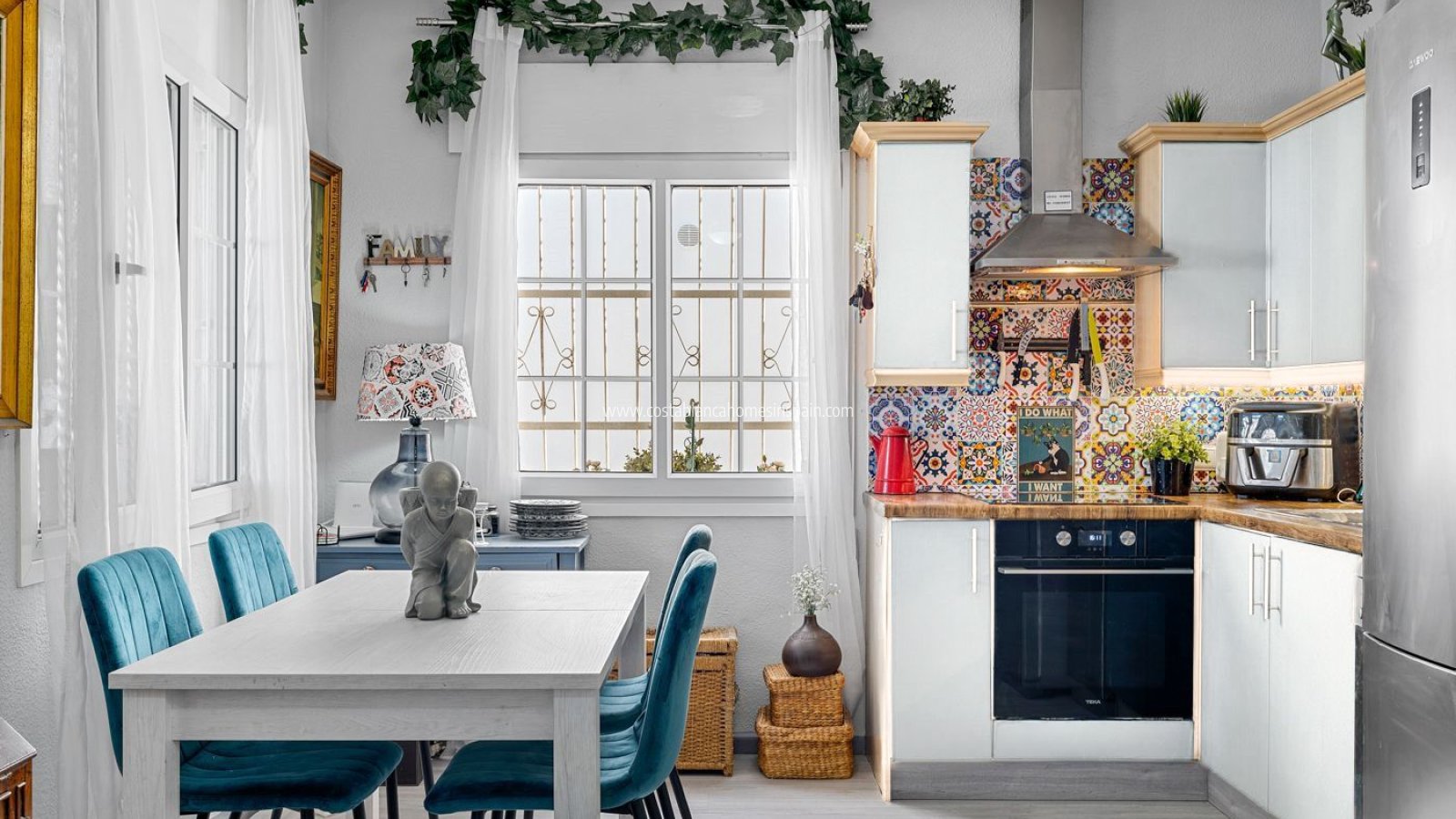 Resale - Detached Villa - Villamartin