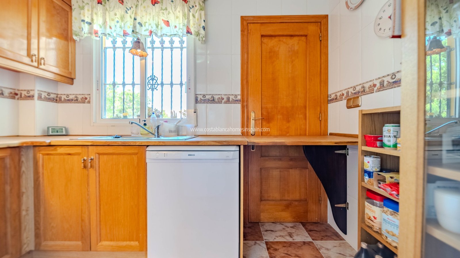 Resale - Detached Villa - Villamartin