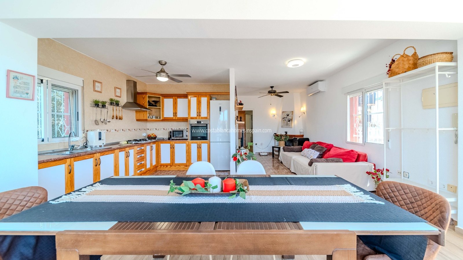 Resale - Detached Villa - Villamartin