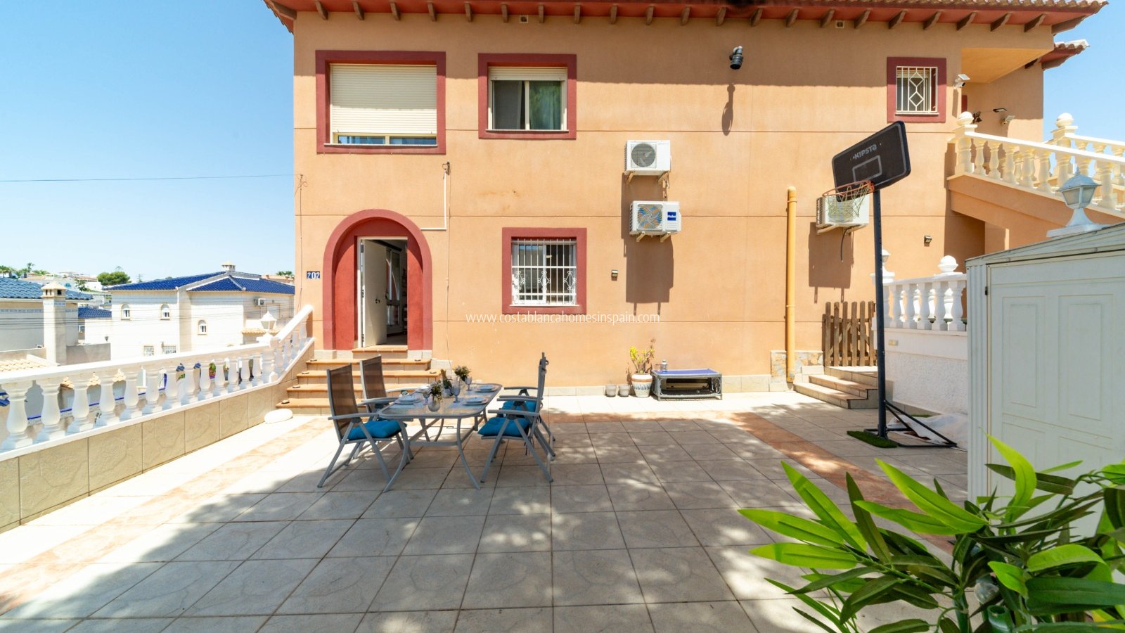 Resale - Detached Villa - Villamartin