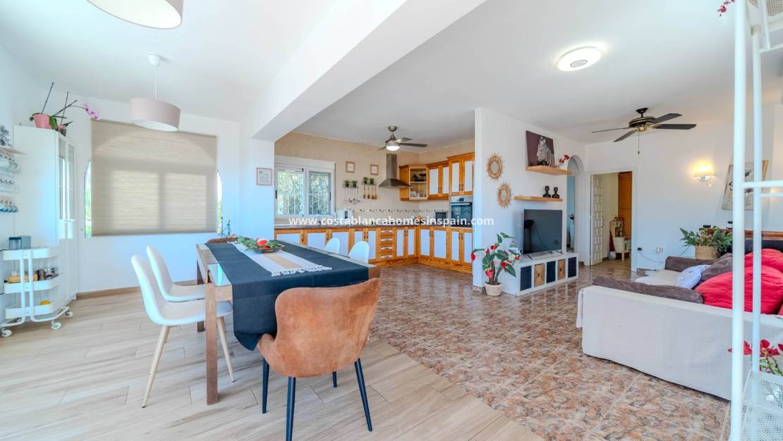 Resale - Detached Villa - Villamartin