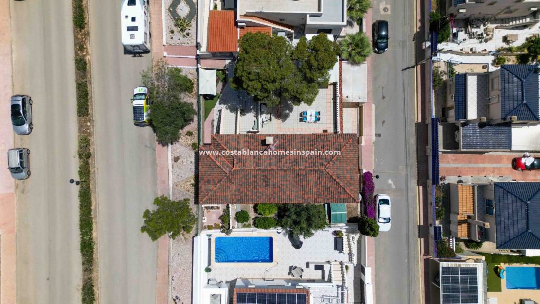 Resale - Detached Villa - Villamartin