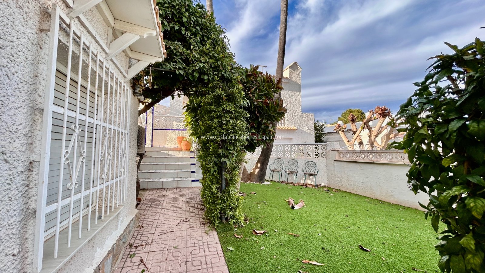 Resale - Detached Villa - Villamartin