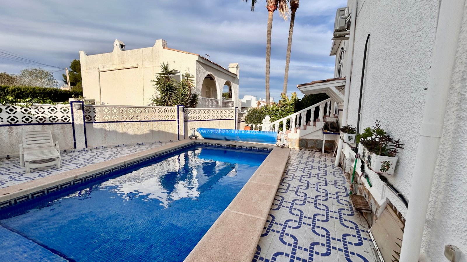 Resale - Detached Villa - Villamartin