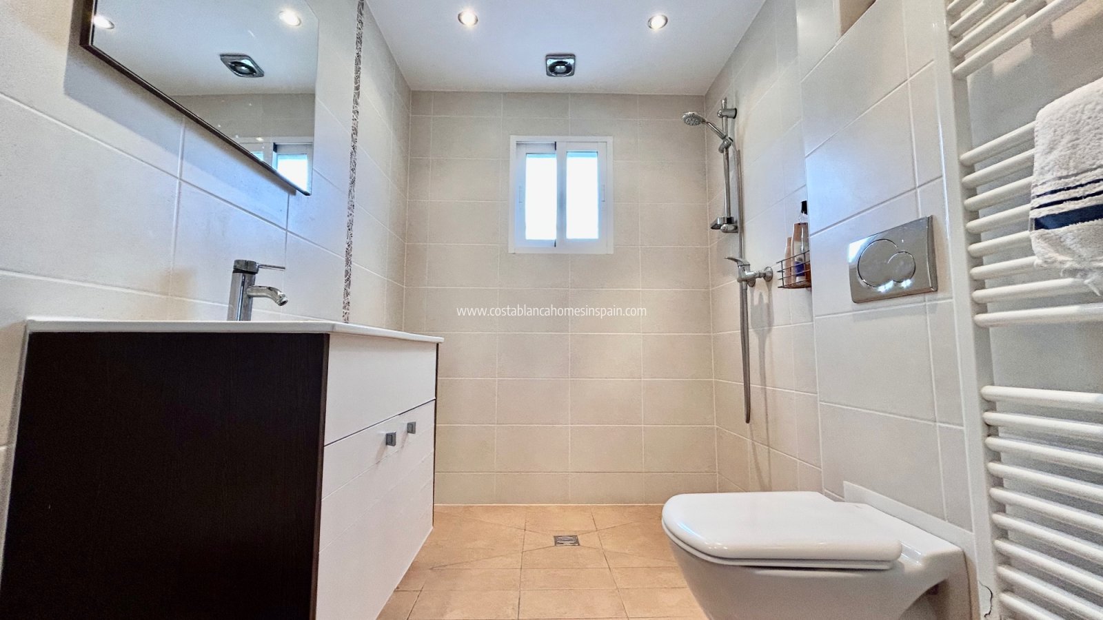 Resale - Detached Villa - Villamartin