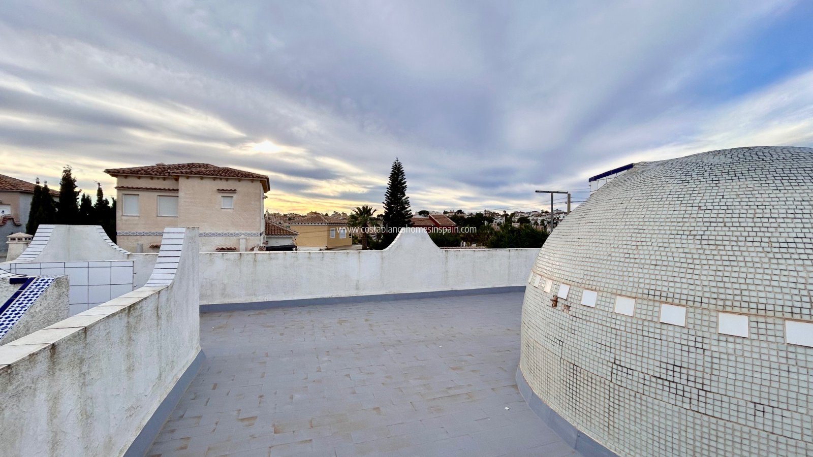 Resale - Detached Villa - Villamartin