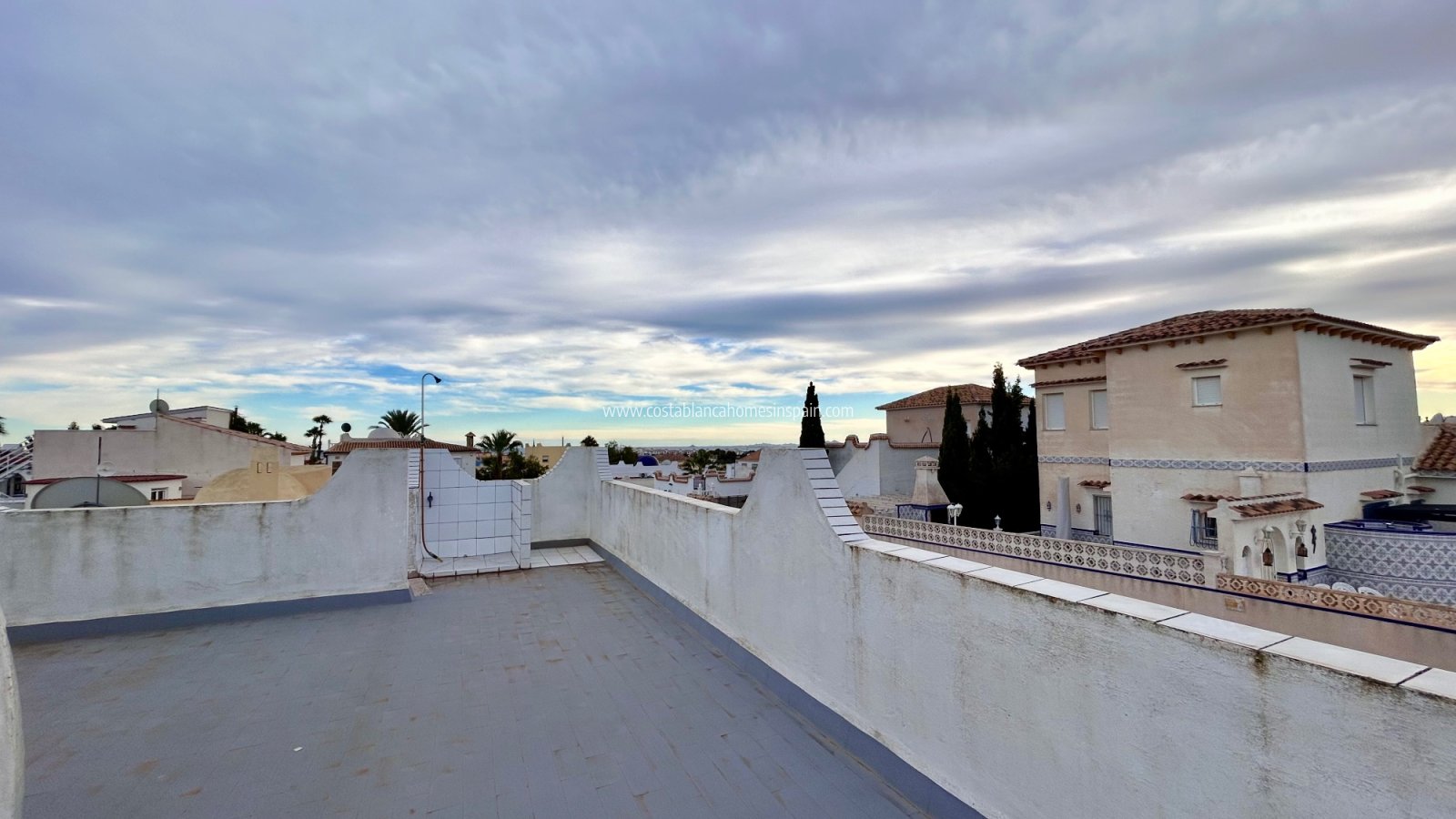 Resale - Detached Villa - Villamartin