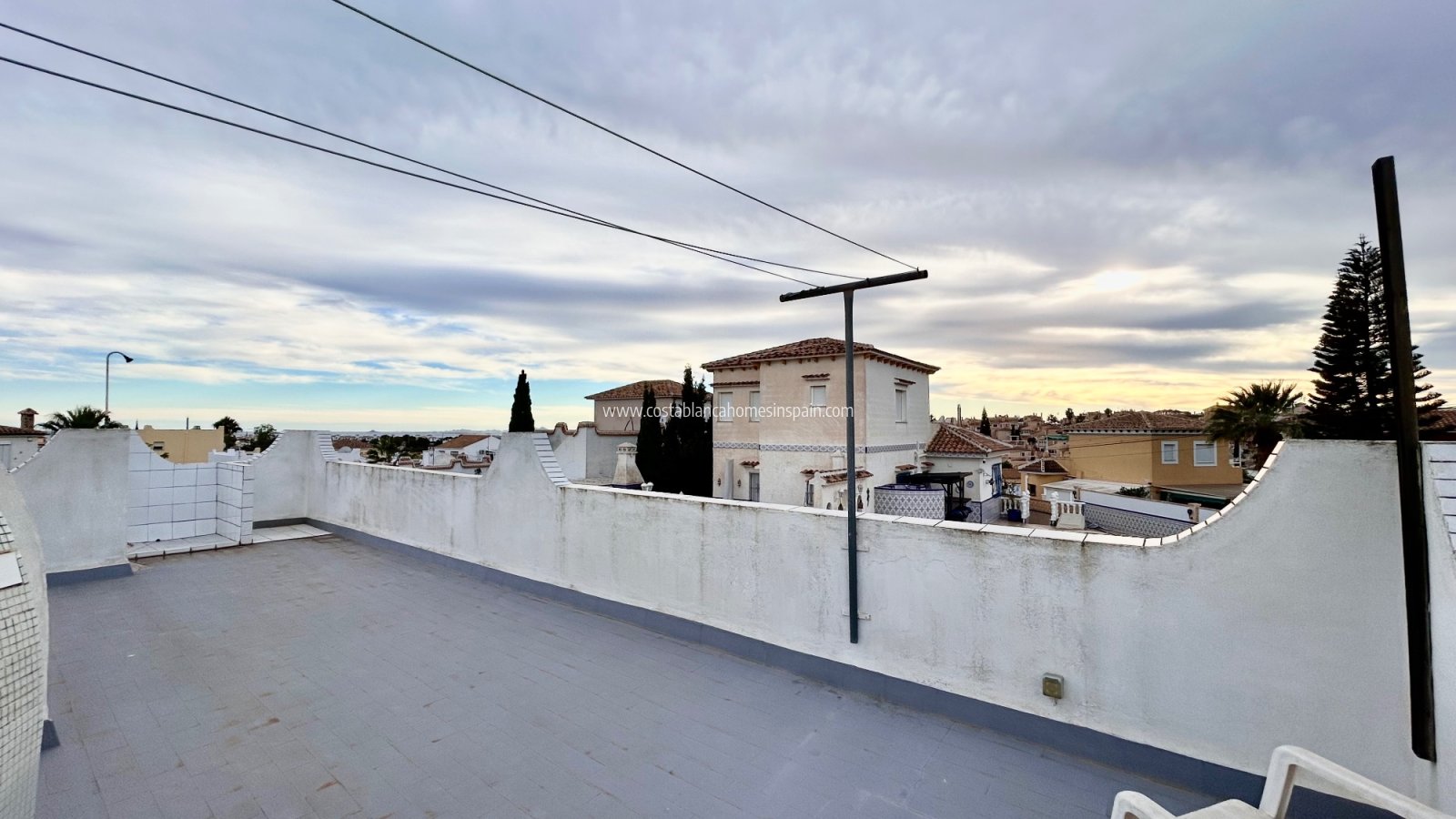 Resale - Detached Villa - Villamartin