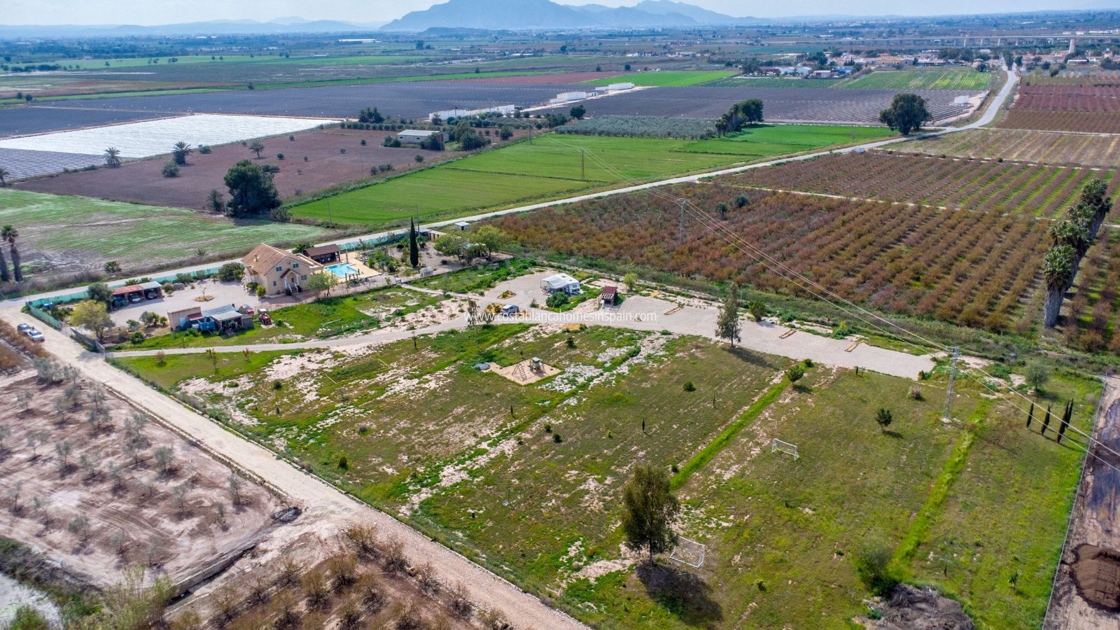 Resale - Finca - Albatera