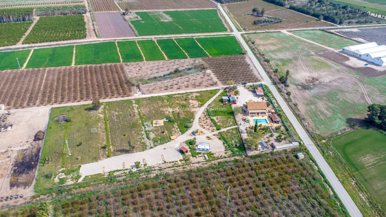 Resale - Finca - Albatera