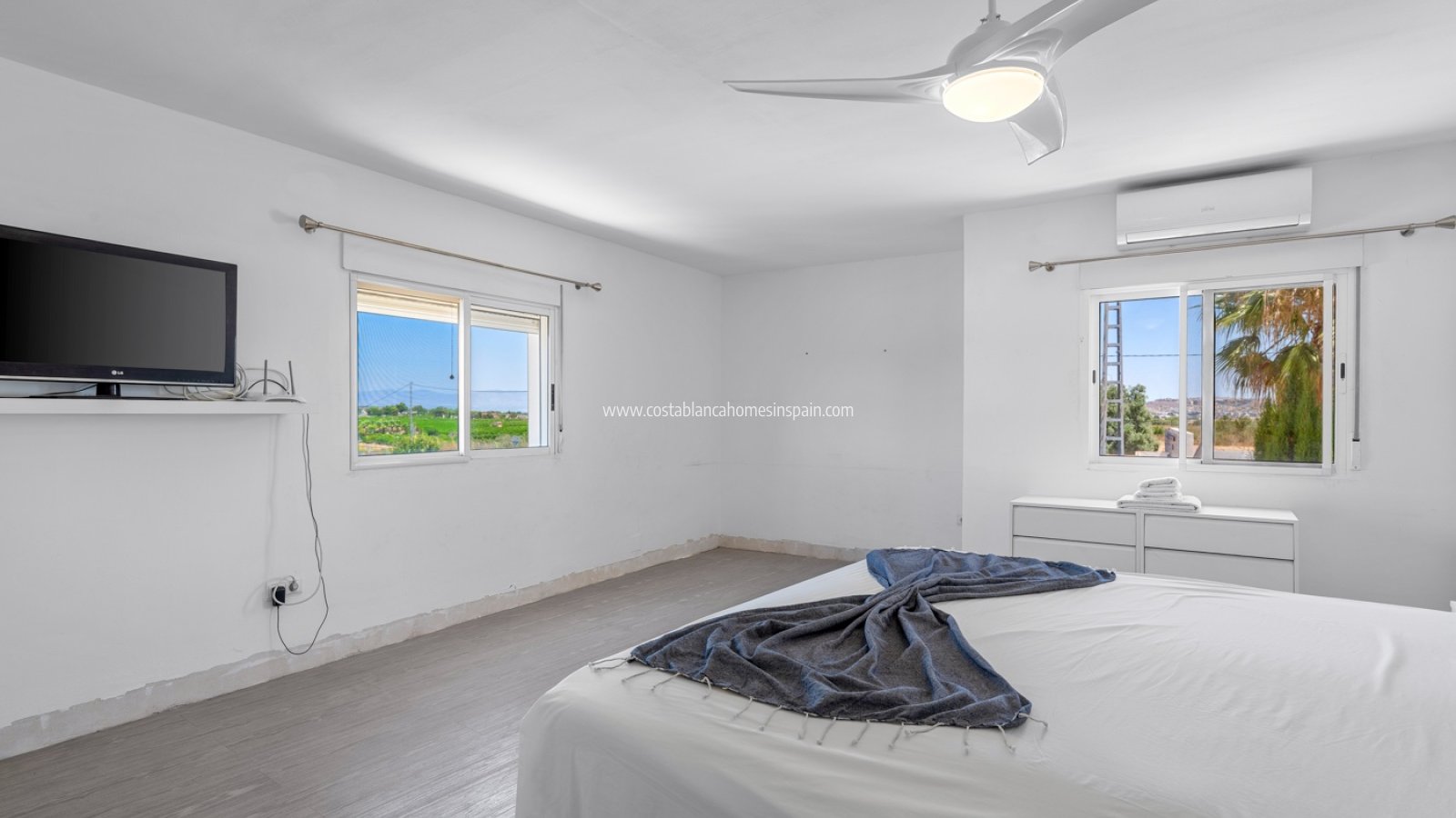 Resale - Finca - Los Montesinos - La herrada