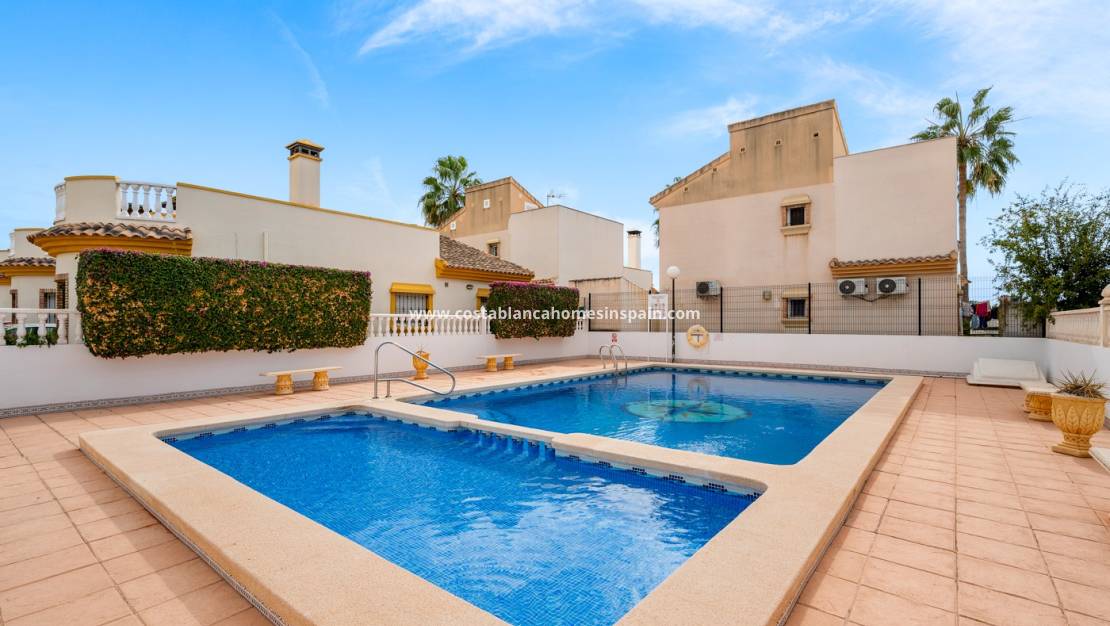 Resale - House - Guardamar del Segura - El Raso