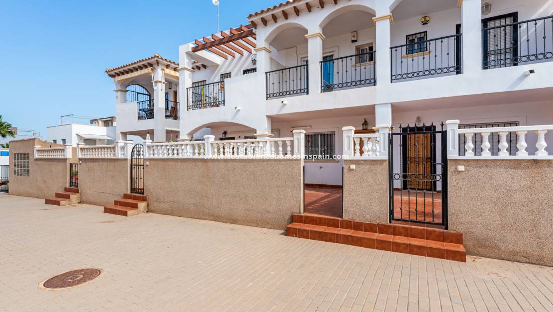 Resale - House - Orihuela Costa - Punta Prima