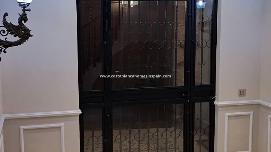 Resale -  - Orihuela