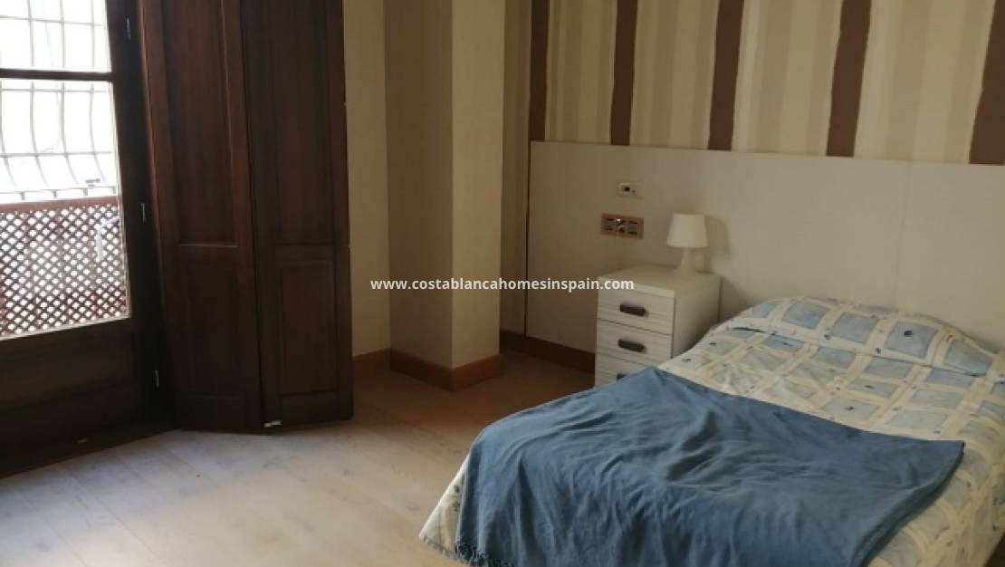 Resale -  - Orihuela