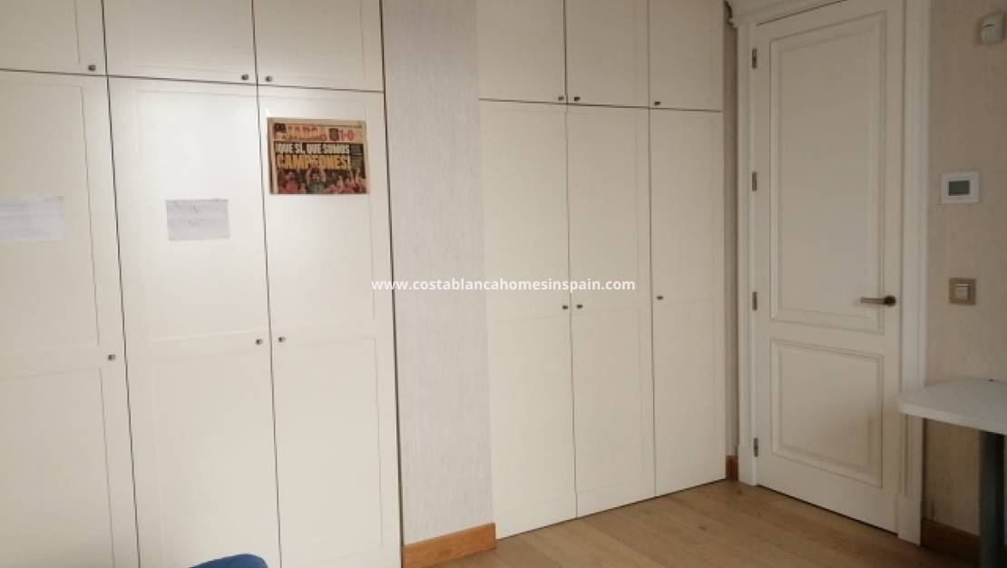 Resale -  - Orihuela