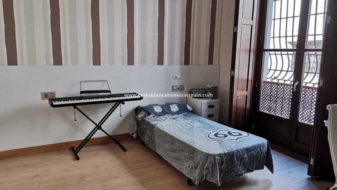 Resale -  - Orihuela