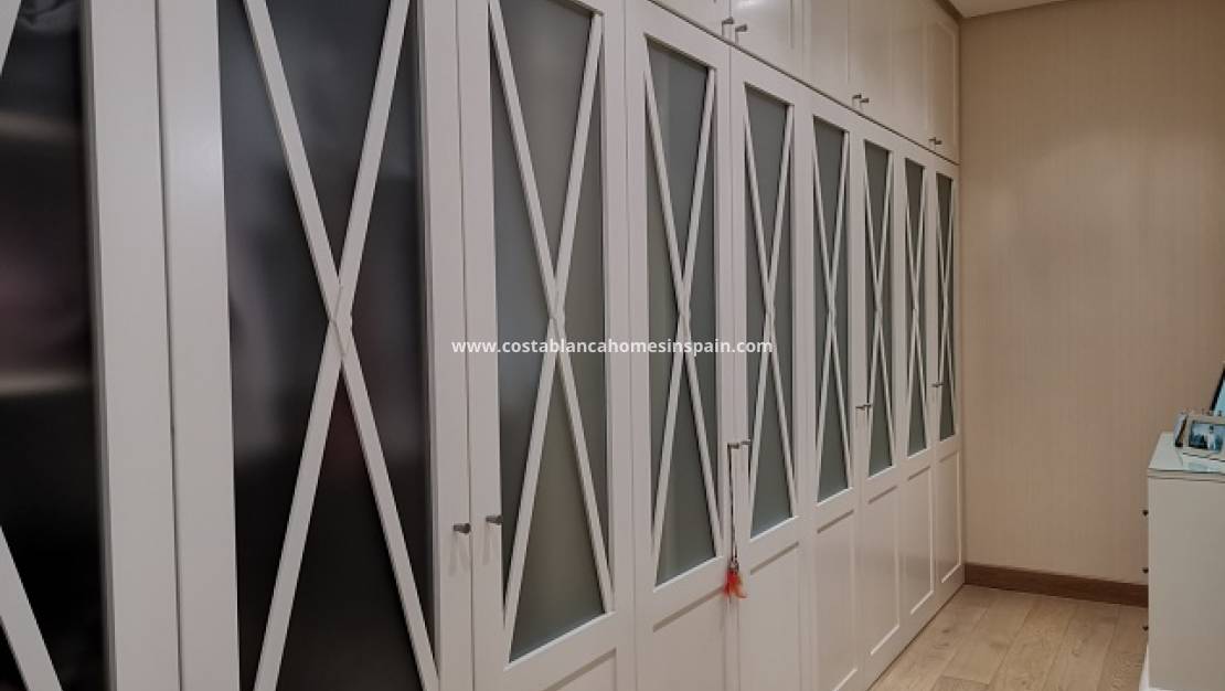 Resale -  - Orihuela