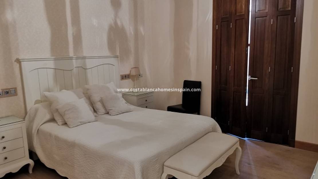 Resale -  - Orihuela