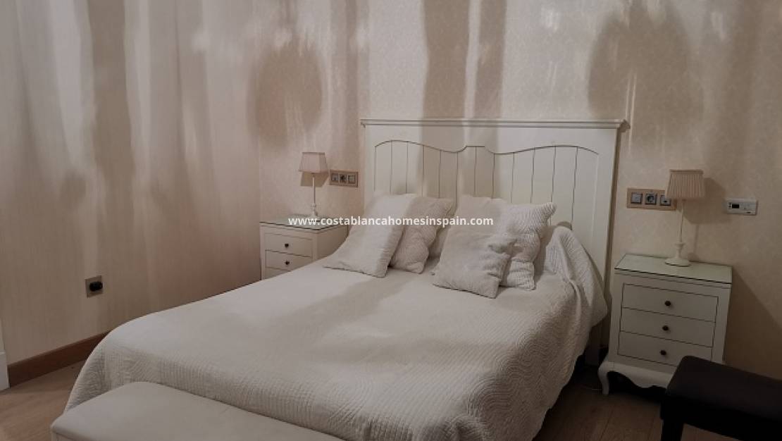 Resale -  - Orihuela