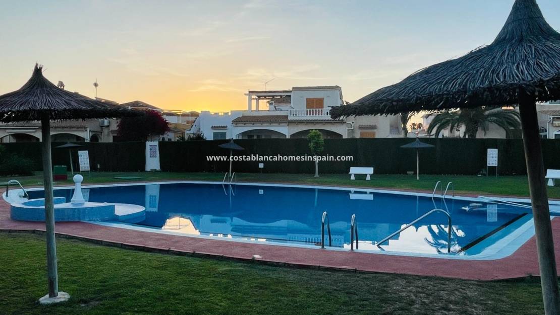 Resale - Quatro house - Orihuela Costa - Playa Flamenca