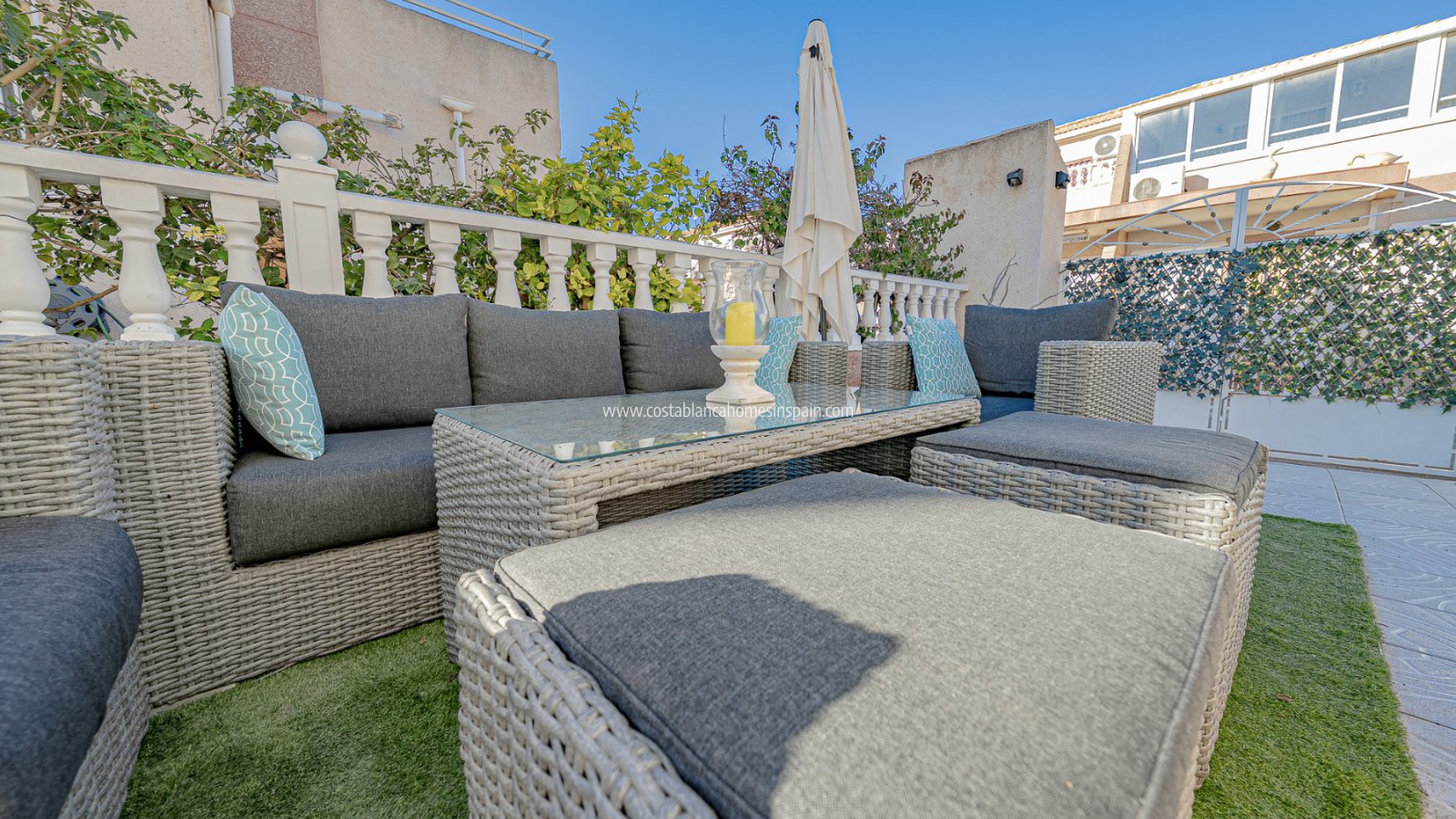 Resale - Semi - Detached Villa - Cabo Roig - La Regia