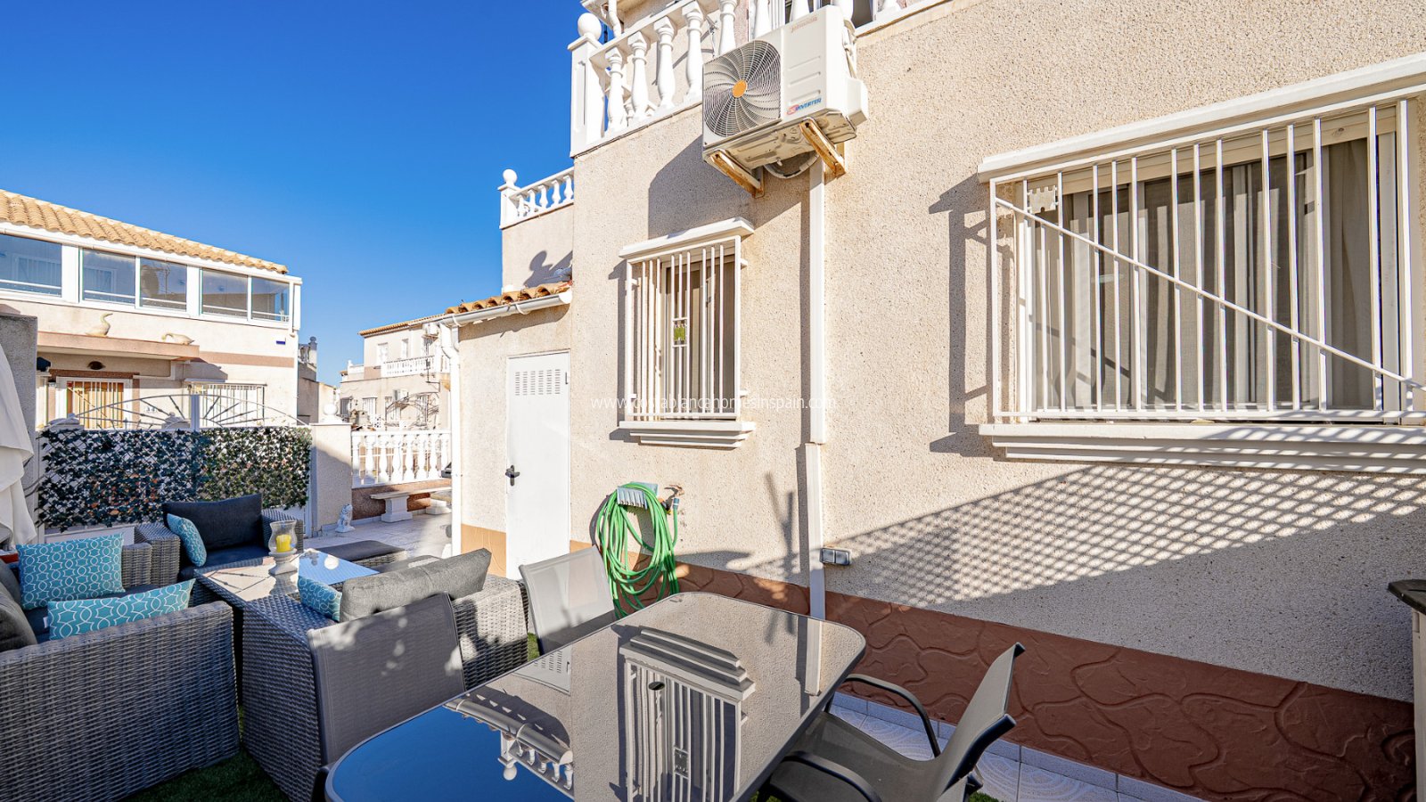 Resale - Semi - Detached Villa - Cabo Roig - La Regia